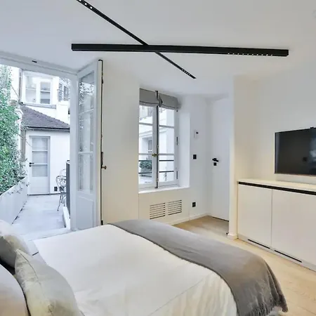 Apartment St-germain/louvre - Stylish Townhouse Of 1600